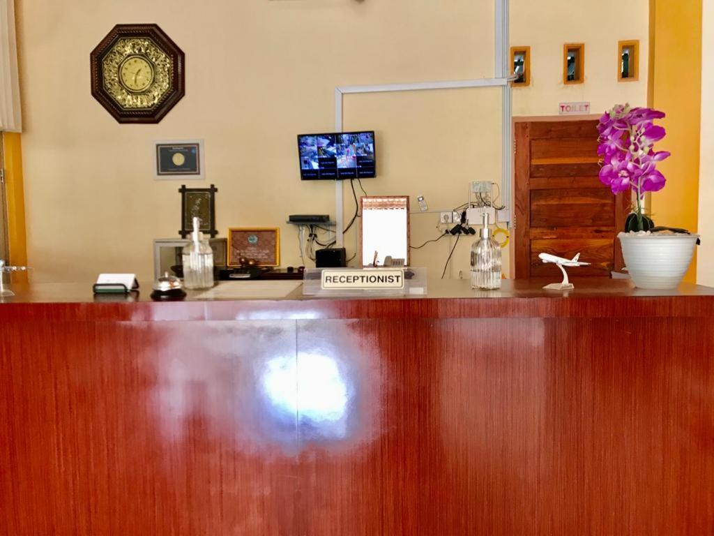 פדאנג Penginapan Intan Bandara מראה חיצוני תמונה